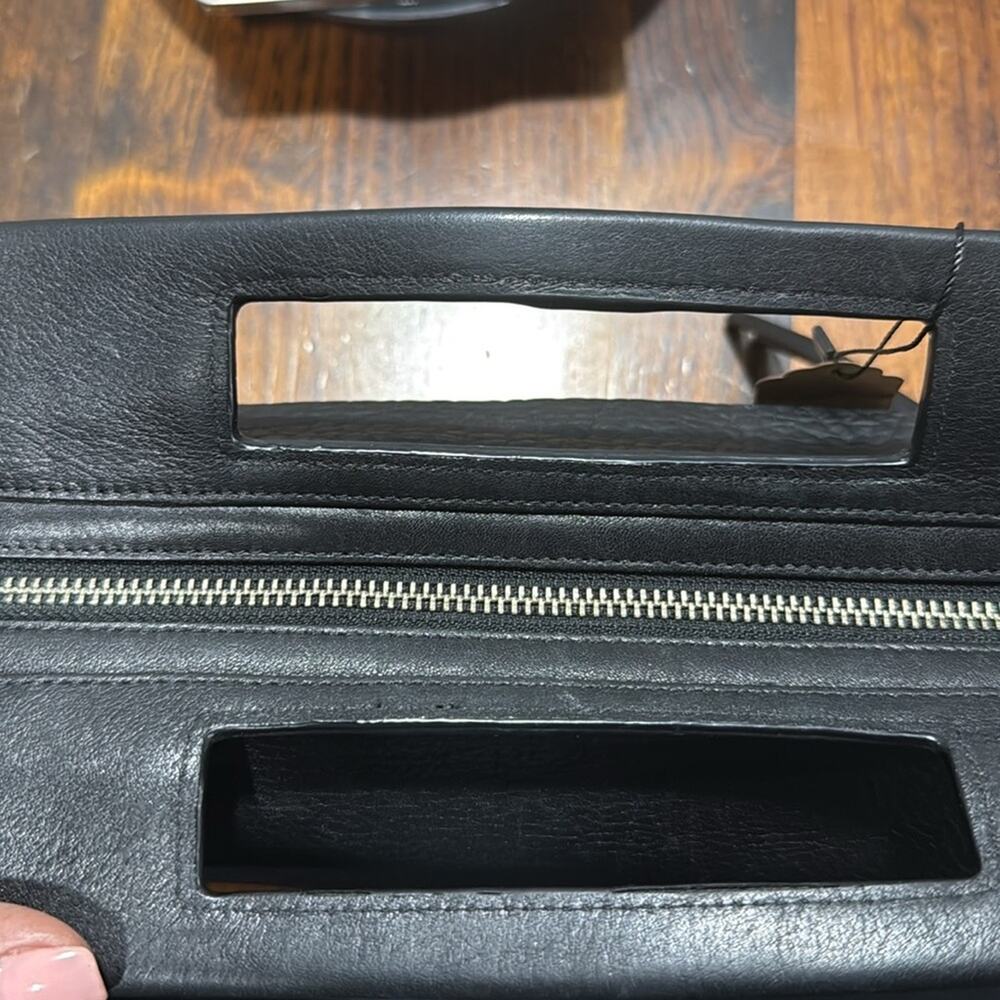 Coach Bleecker Leather Clutch. - Picture 5 of 6
